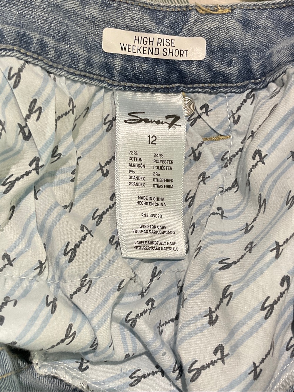 Seven7 High Rise Weekend Light Blue Distressed Denim Shorts Size 12 - Picture 5 of 5